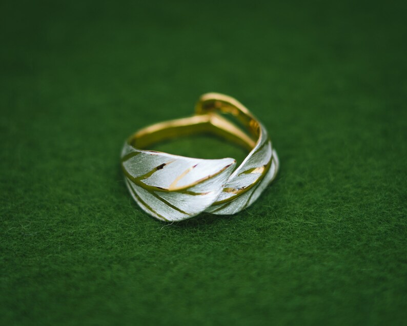 Bridal jewelry Leaf ring Classic art nouveau Gold and Silver gift for her hypo-allergenic Japanese Adjustable size elegant