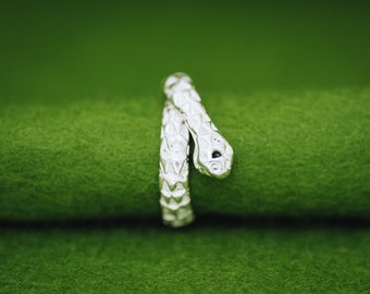 Snake ring - zodiac ring - Japanese design - adjustable size ring - Unisex ring - lucky ring - power stone ring - Hypoallergenic
