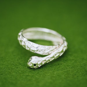 Snake ring - zodiac ring - Japanese design - adjustable size ring - Unisex ring - lucky ring - power stone ring - Hypoallergenic