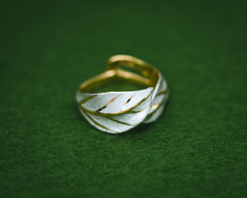 Bridal jewelry Leaf ring Classic art nouveau Gold and Silver gift for her hypo-allergenic Japanese Adjustable size elegant