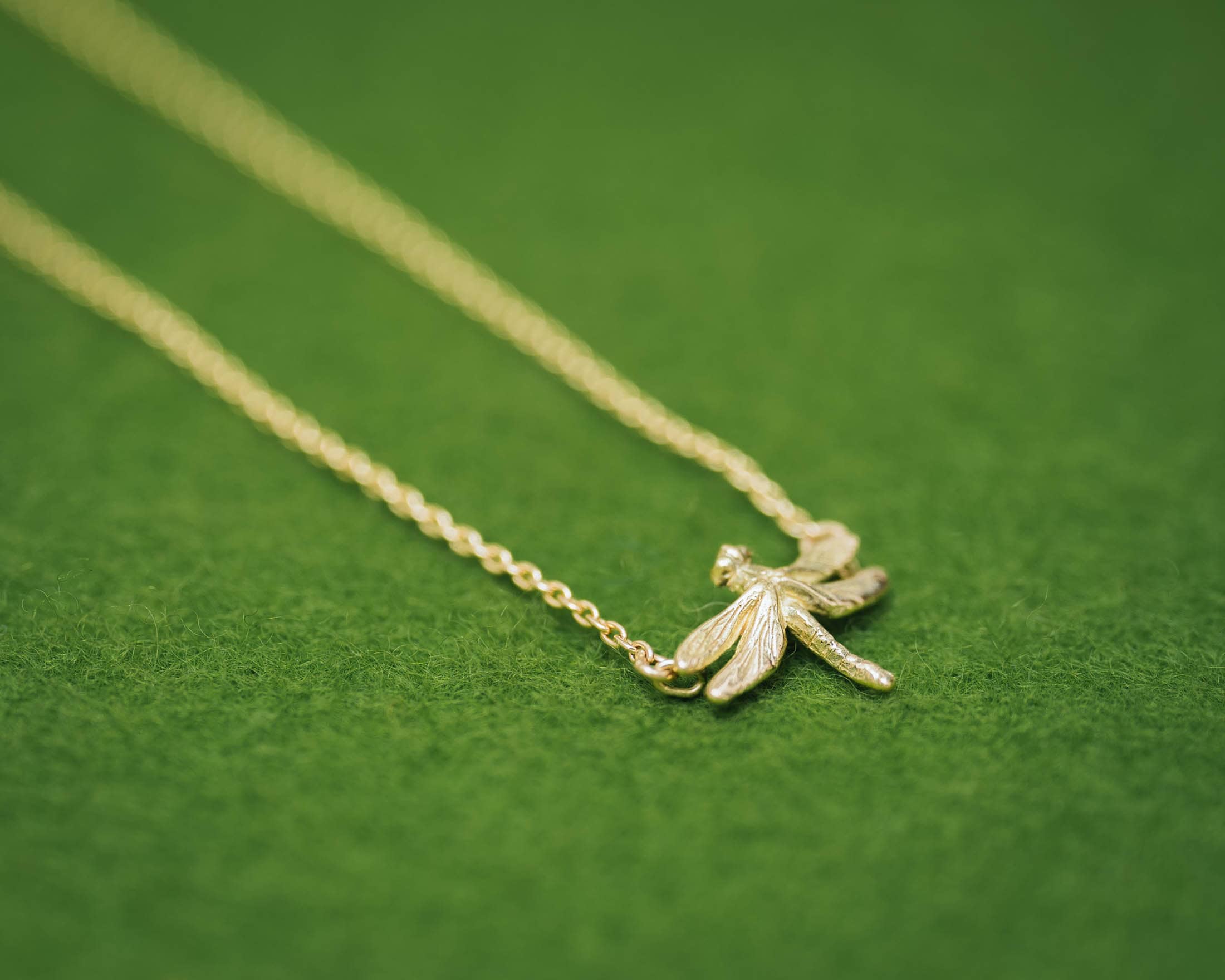 18金トンボネックレス - 日本製ジュエリー - 純金18K - 女性へのギフト 