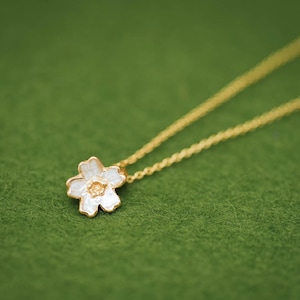 Sakura necklace - Cherry blossom - Japanese jewelry - Japanese flower - Silver and gold combination - Pendant and chain set -