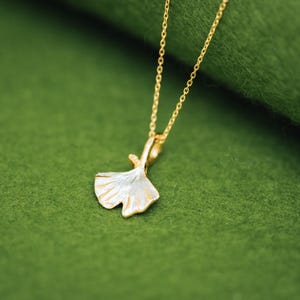Gingko Leaf - Japanese jewelry - pendant head & chain - Gingko jewelry - Ginkgo - Autumn leaf - Classic design -