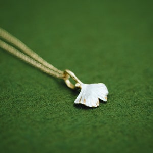 Gingko Leaf - Japanese jewelry - pendant head & chain - Gingko jewelry - Ginkgo - Autumn leaf - Classic design -