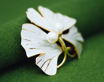 Classic Gingko Leaf cluster brooch - Ginkgo jewelry - gingko brooch - Japanese gingko - contemporary jewelry - gift for her - Gift for mom