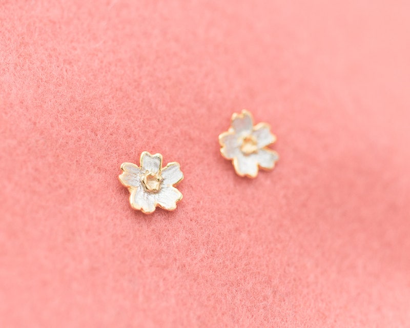 Japanese Sakura Pierce - Single Flower Earrings- Gold Silver