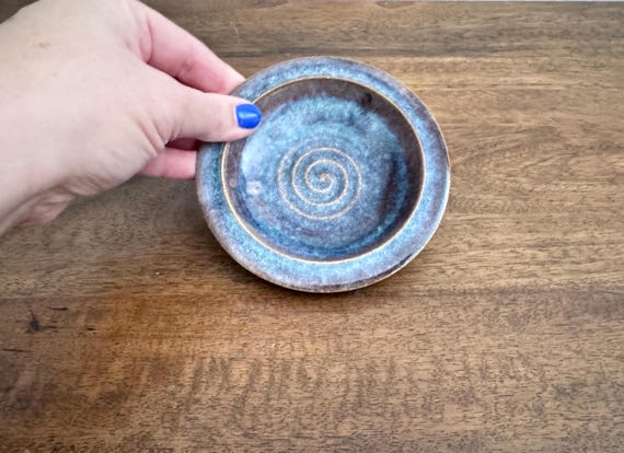 Vintage Pottery Ring Dish | Handmade Ceramic Jewellery Bowl | Tea Bag Holder