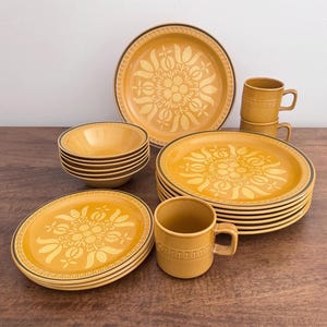 Vintage Stonecraft Pueblo Dinner Plate | Japanese Stoneware Mustard Yellow | Sold Individually