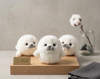 Baby Seal Plush Keychain, Kawaii Stuffed Animal, Soft Animal Pillow, Cute Desk Decor, Unique Gamer Gift, Sensory Decompression Toy