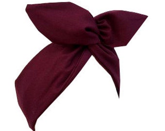 Diadema con alambre color burdeos