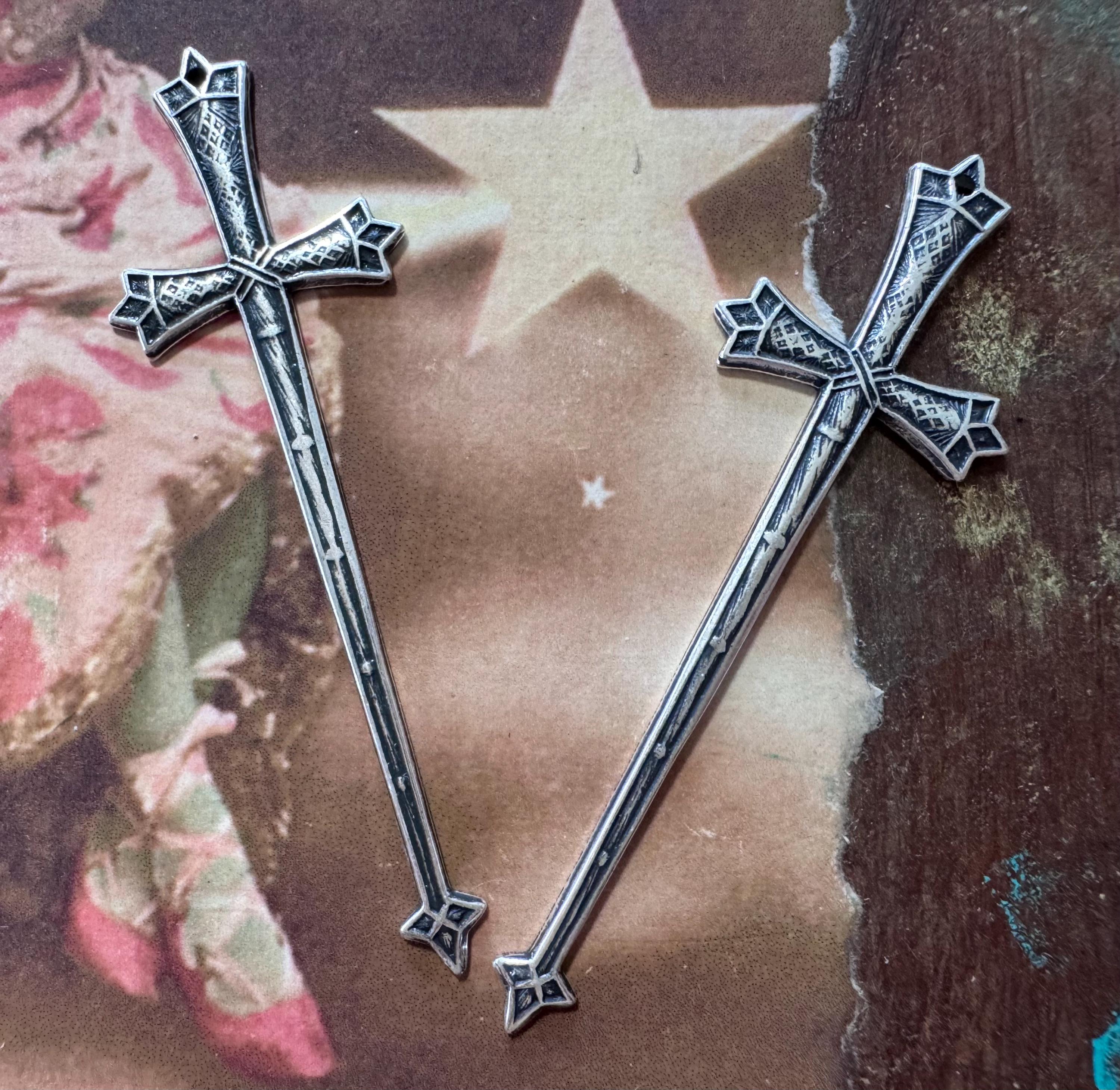 【　えくすかりばー　】 エクスカリバー剣2本、真鍮刻印、チャーム、スターリングシルバー