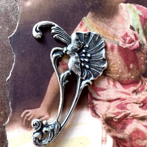 Art Nouveau Floral Brass Stamping – Jewelry Component for Vintage-Inspired Designs, Sterling Silver Finish