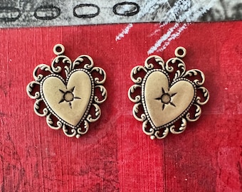 Dijes de corazón, estampados de latón, buey de latón, DOS