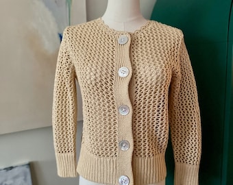 Vintage Damen Pullover von Banana Republik aus Wolle Creme Grau Yarn von Filpucci GroBe M Auf der Schulter SchoBchen Flair Taille Etsy