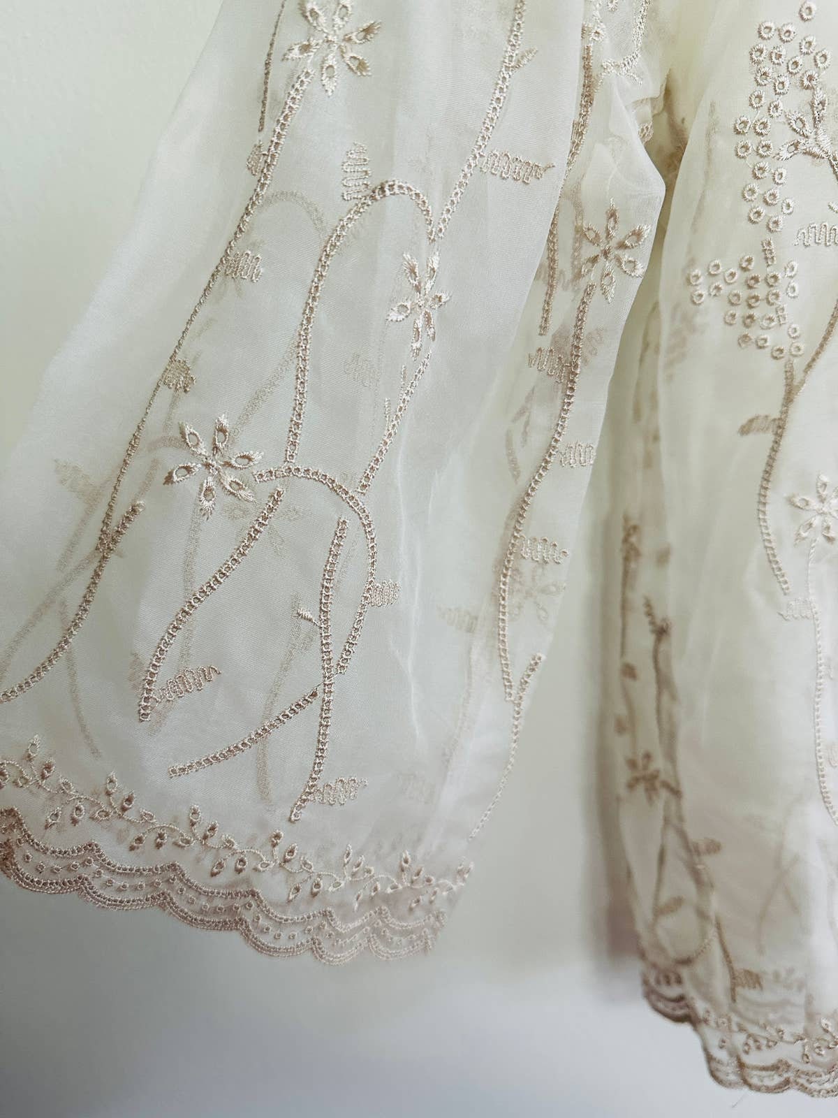 D.E.I. Eggshell Sheer Embroidered Blouse, Women's Medium