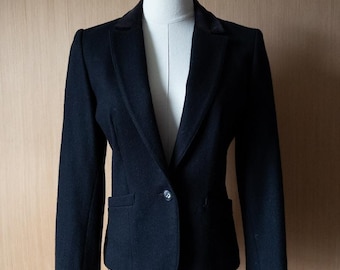 VTG Black Cropped