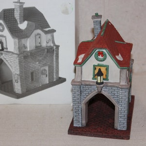 Department 56 Heritage Village Gate House