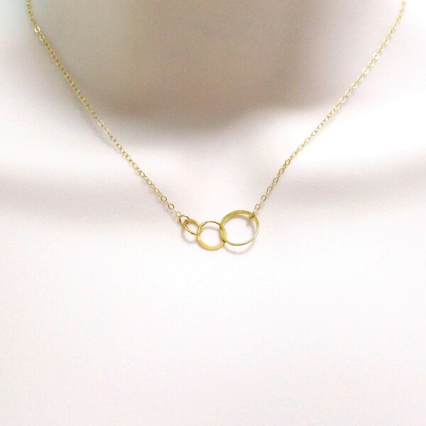 Three Circle Eternity Necklace, Linked Circles Necklace, Tiny Gold Necklace, Delicate Necklace, Karma Necklace, Sideways Necklace