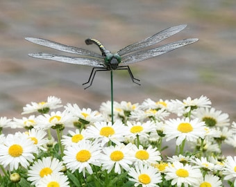 Dragonfly Garden Stakes Mosquito Repellent Decor, Realistic Dragonfly Yard Stakes for Lawn, Patio & Outdoor Insect Deterrent