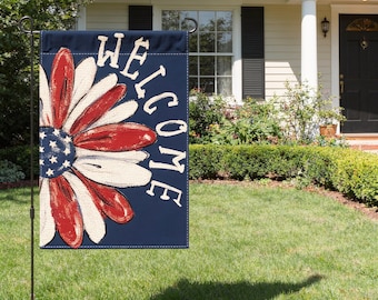 Patriotic Garden Flag Welcome | 4th of July Yard Flag, American Daisy Floral Outdoor Decor