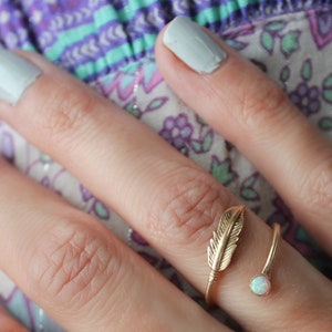 Gold Opal feather stacking ring ∙  Bypass feather ring ∙ Gold opal ring ∙ Gold filled ring