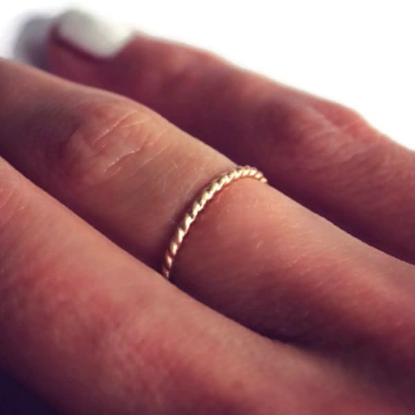 14k gult guldfylld twist stapelring - midi ring, stapelbar ring