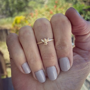 Bee Midi ring ∙ Gold filled knuckle ring ∙ Bee stacking ring ∙ Midi ring ∙ Hammered knuckle ring