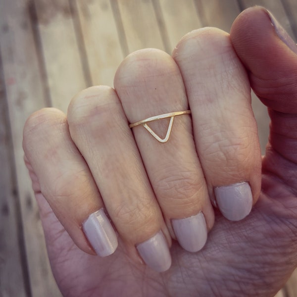 Gold midi ring ∙ Triangle ring ∙ Knuckle ring  ∙ Stacking rings ∙ Midi rings  ∙ Gold ring  ∙ Stacking rings