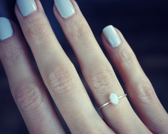 Anel de opala ∙ Anel de prata esterlina ∙ Anel empilhável ∙ Anel midi ∙ Anel empilhável