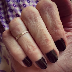 Anello midi con motivo dorato, anello per nocche, anelli impilabili - anello midi, anello dorato