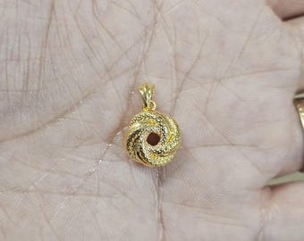 18k real saudi  gold round twisted pendant ONLY/women jewelry