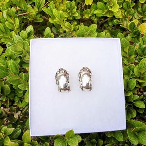 Vintage Sterling Silver Repousse Pierced J -Hoop Stud Earrings - Possibly T. Foree Hunsicker (Read)