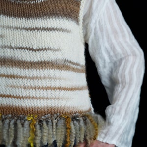 Cropped wool sweater tank top vest with curly locks, natural multicolor, size Medium Large