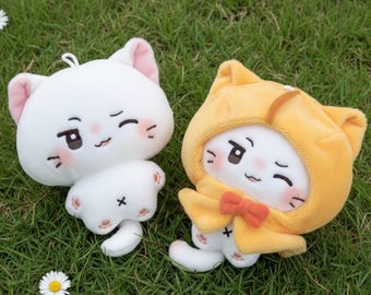 Peluche Infinity Nikki Momo / Mini da collezione con mantello rimovibile