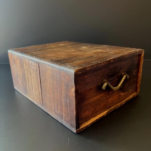 1910s Japanese Wooden Box｜Faded Sumo Label & Timeworn Wood