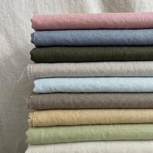 Tessuto morbido di cotone e lino, tagliato su misura, 135 g/m², larghezza 140 cm, ideale per sciarpe, top e piccoli progetti fatti a mano.