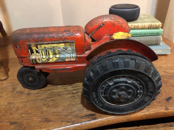 antique metal toy tractors