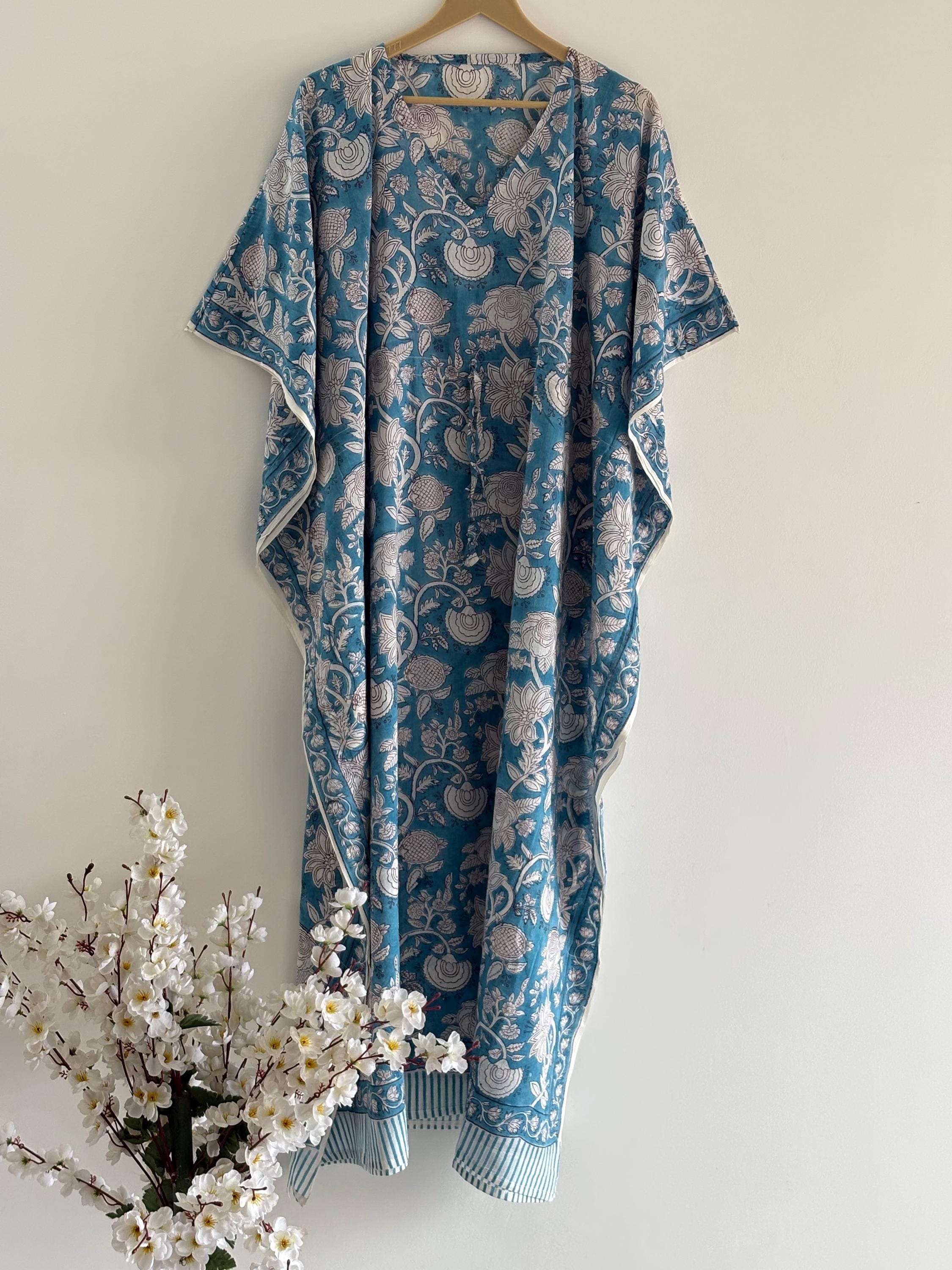open lace back dress Undercover24 Red Printed Long Kaftan Dress