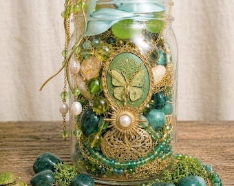 Tarro de joyería misterioso Mariposa Hada Verde, caja de joyería inspirada en el bosque, regalo sorpresa de joyería inspirada en la naturaleza, accesorios seleccionados para ella.