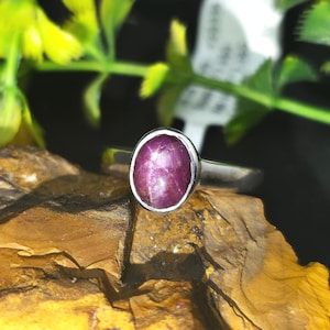 Natural Star Ruby Ring in 14K Gold, 9K Gold, or 925 Silver, Oval Cabochon Bezel Setting, Minimalist July Birthstone Gift