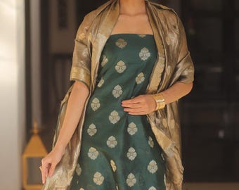 Completo in pura seta Banarasi con dupatta Jamdani – Abbigliamento tradizionale femminile ricamato