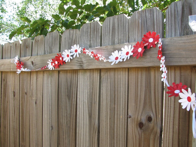 Valentines Wedding Custom Paper Flowers Christmas Wedding Daisy Chain Wedding Flowers Red And White Paper Flower Garland Tea Party