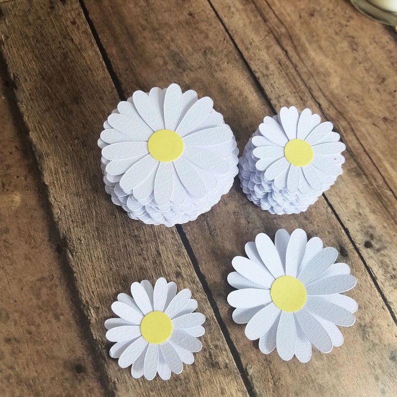 30 Daisy Confetti Table Scatter Wedding Flower Confetti Etsy