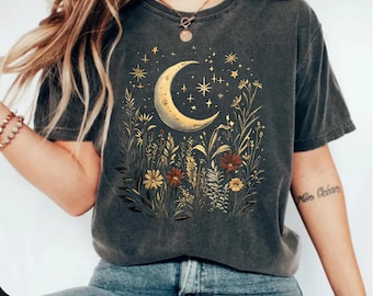 Comfort Colors® Vintage Himmlischer Mond Shirt, Wildblumen Botanischer Nachthimmel, Mystische Vibes