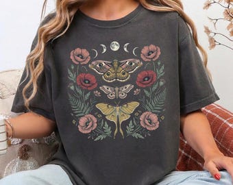 Comfort Colors Celestial Shirt - Summer Boho Shirt - Vintage Graphic Print Free Spirit Tee - Botanical Butterfly Moth Mage T-Shirt - Retro