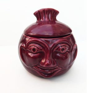 Vintage 1970s Beetroot Face Jar | Ceramic Kitchen Storage Pot | Anthropomorphic Vegetable Pot | Retro Kitchen Décor | Quirky Collectable