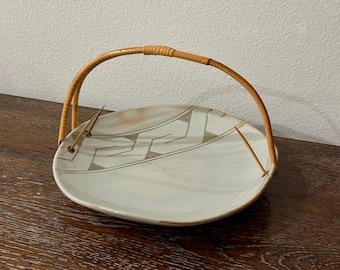 Japanese Ceramic Serving Plate with Removable Bamboo Handle – Tokyo-do Mark, Zen Style Tea & Tableware