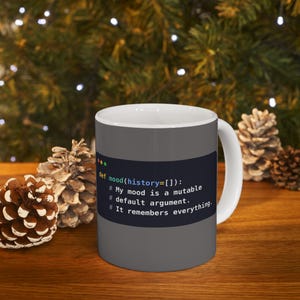 Taza para desarrolladores de Python, taza de café divertida para programadores de Python, regalo para desarrolladores sénior, humor sobre programación, regalo para ingenieros de software, cerámica de 325 ml y 444 ml. imagen 10