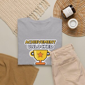 Camiseta "Conquista Desbloqueada" para Programador Python, Camiseta "Funcionou na Primeira Tentativa", Presente Divertido para Desenvolvedores, Humor de Programador, Gamer/Programador imagem 7