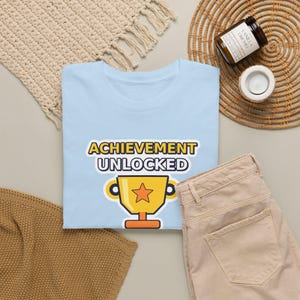 Camiseta "Conquista Desbloqueada" para Programador Python, Camiseta "Funcionou na Primeira Tentativa", Presente Divertido para Desenvolvedores, Humor de Programador, Gamer/Programador imagem 10